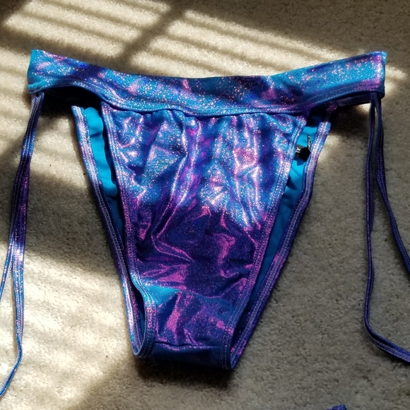 **SOLD** Iridescent purple set - Picture 4 of 5